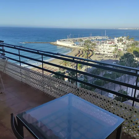 In First Line Apto 8-3 Apartman