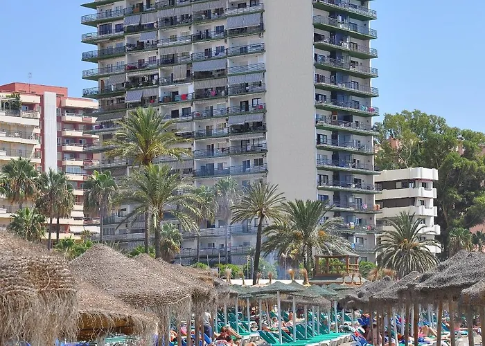 In First Line Apto 8-3 Apartament *