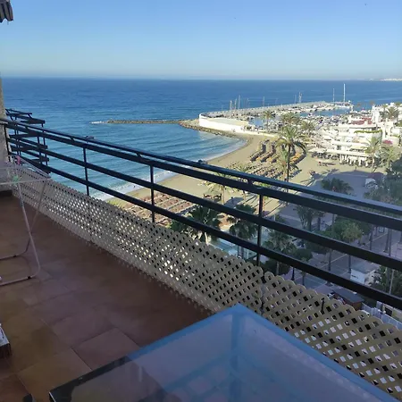 In First Line Apto 8-3 Апартаменти